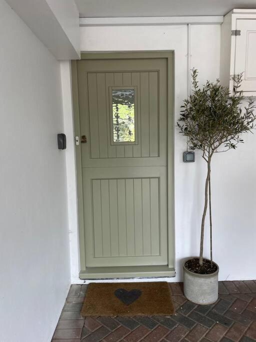 Country Cottage With Private Garden Close To Beach 圣玛丽 外观 照片